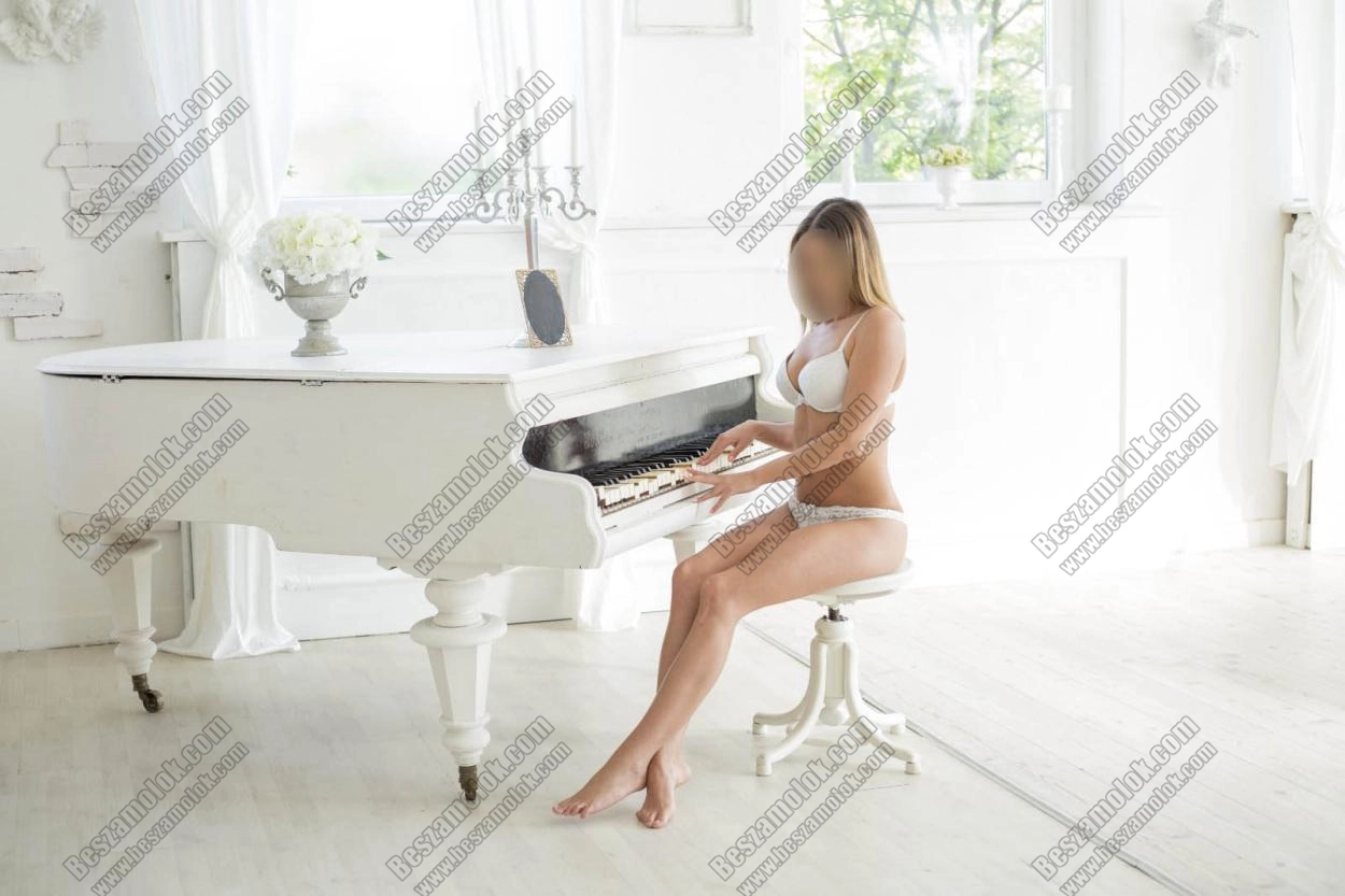 3. kép Nia, +36 30 229 1582, erotikus masszázs III. kerület