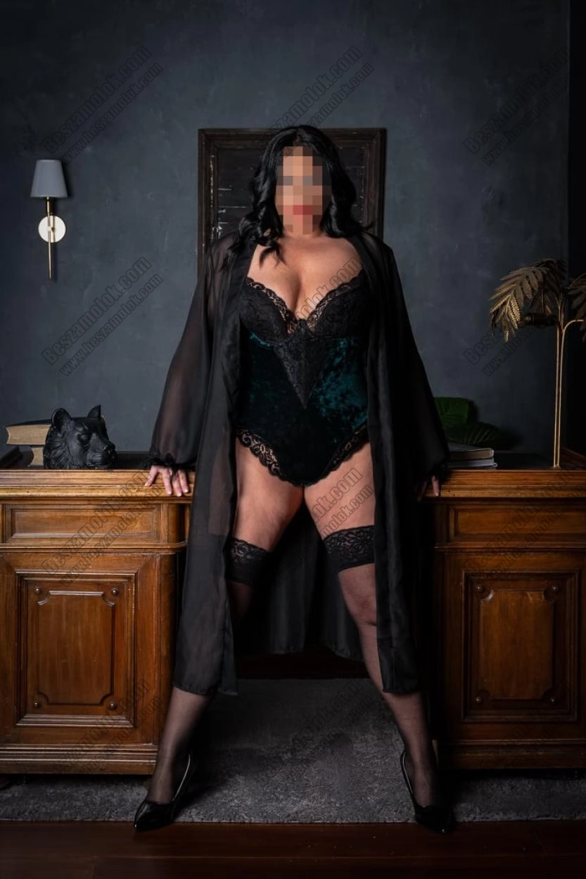 22. kép Regi, +36 30 728 5061, erotikus masszázs VI. kerület